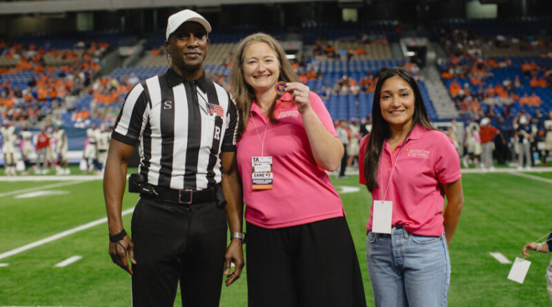 UT Health San Antonio joins UTSA Roadrunners to salute healthcare workers - UT Health San Antonio